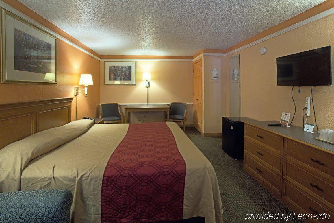 Howard Johnson By Wyndham Atlanta College Park Ngoại thất bức ảnh